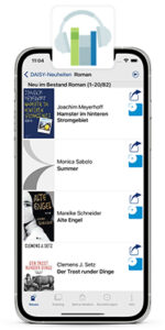 iPhone mit laufender Hörbücherei-App. Auf dem Bildschirm ist die DAISY-Katalogübersicht eingeblendet. Am oberen Rand steht das Logo der Hörbücherei-App.